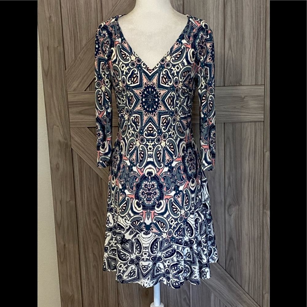 Eliza J A lined mini V-neck dress 4P
